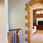 בית נופש Terme Retreat - 1 Bedroom With Garden גנגה