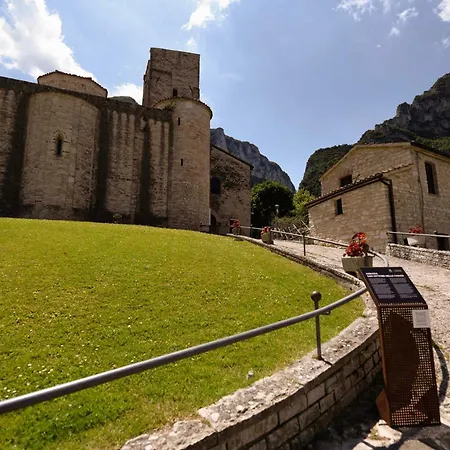 Terme Retreat - 1 Bedroom With Garden * Genga (Ancona)